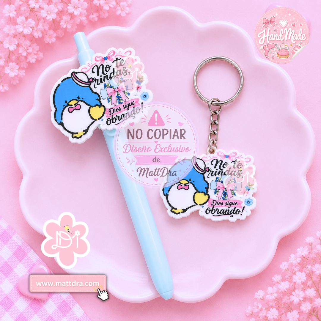 Christian Resin Pen & Keychain Bundle | "No Te Rindas, Dios Sigue Obrando" Handmade Gift Set
