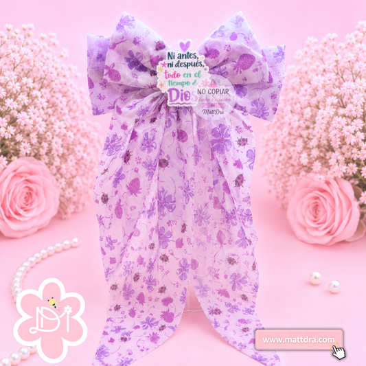 Christian Purple Floral Boutique Hair Bow for Girls | "Ni Antes, Ni Después, Todo en el Tiempo de Dios" Resin Design | Exclusive MattDra Resin